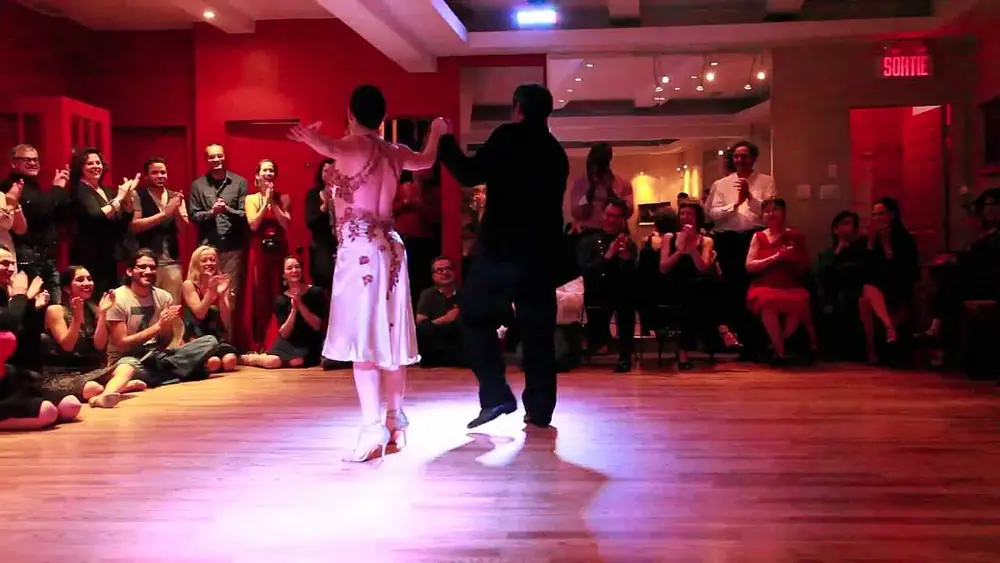 Video thumbnail for Luis Bianchi et Daniela Pucci, "Asi es la milonga", (3de4).