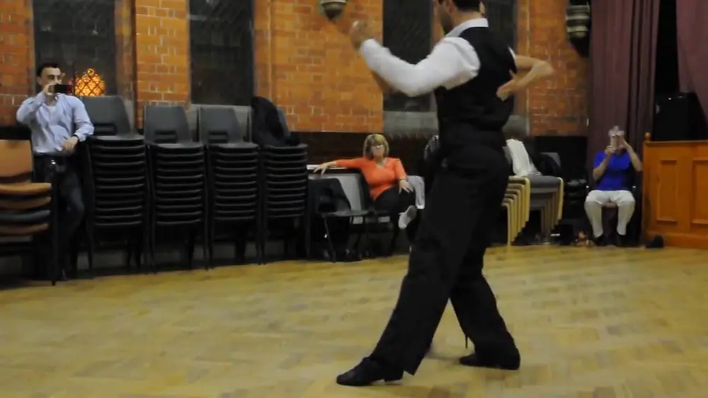 Video thumbnail for Classes at Reading Tango Club with Cristian Petitto & Paula Duarte - Embellishments