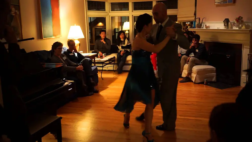 Video thumbnail for Adriana Salgado & Orlando Reyes dancing to the tango vals "Miedo" (Juan D'Arienzo)