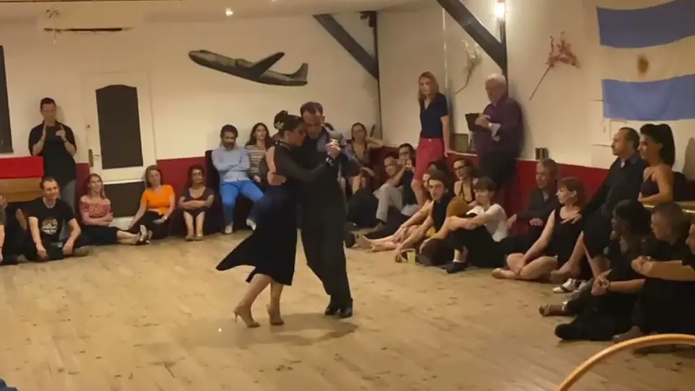 Video thumbnail for Bárbara Ferreyra & Agustín Agnez à la fête des 10 ans d'Esta Noche de Luna, Paris. (Démo 2)