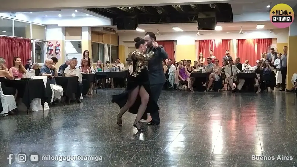 Video thumbnail for Barbara Ferreyra y Agustin Agnez  - Milonga Gente Amiga - 15/ENE/2023 (2/3)