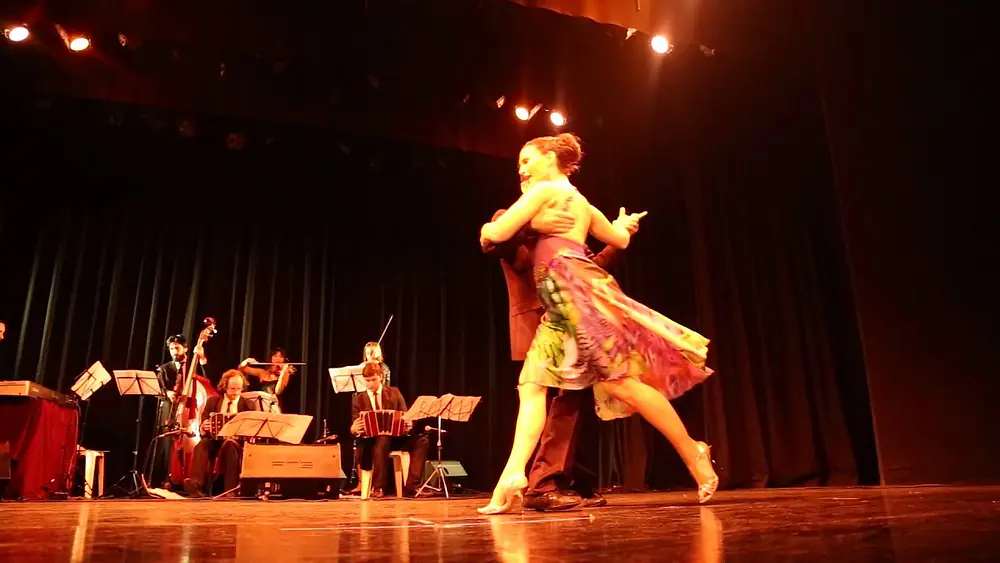 Video thumbnail for MDP Vive Tango 2015 Celina Rotundo y Hugo Patyn