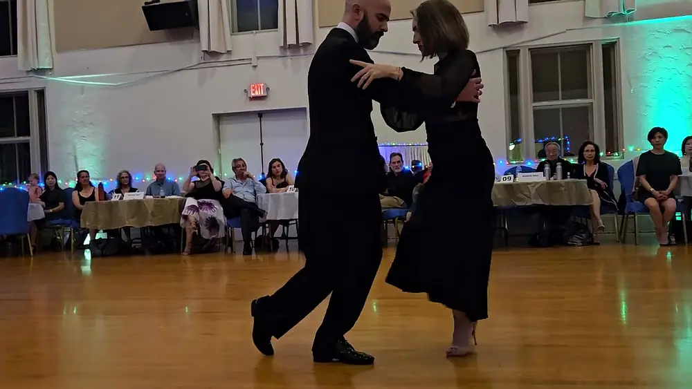 Video thumbnail for GASTON CAMEJO & LORENA GONZALEZ at LA REINA Milonga (2 of 3)