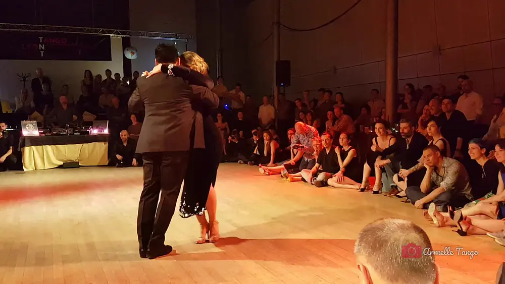 Video thumbnail for Carlos Espinoza & Noelia Hurtado ❤ @ Lyon Tango Festival 2019 - Volver A Sonar (Carlos Di Sarli ...)