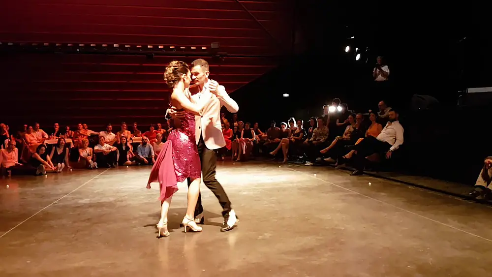 Video thumbnail for Rocio Lequio & Bruno Tombari ❤ @ Bordeaux Cité Tango Festival 2018 - Pocas Palabras- Ricardo Tanturi