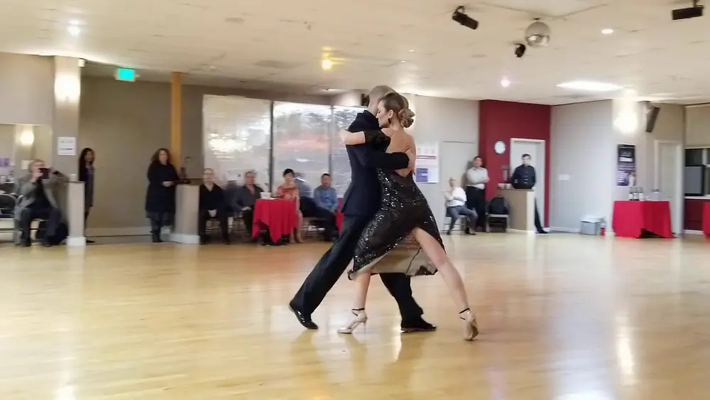 Video thumbnail for Lorena Gonzalez and Gaston Camejo @ Dance Blvd on November 29, 2019 (3 of 3)