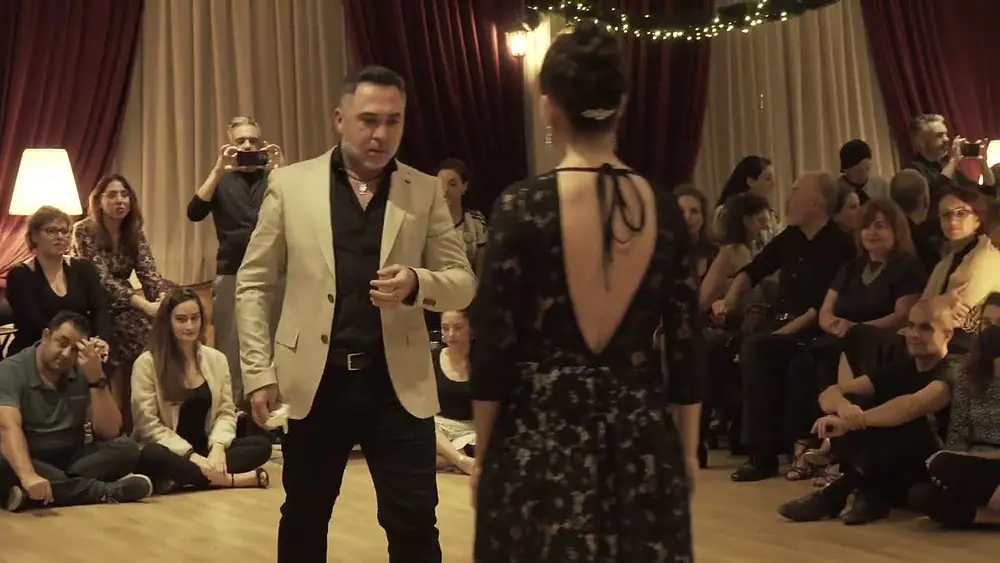 Video thumbnail for ALEJANDRO LARENAS Y MARISOL MORALES | Athens, 2022  2/4 Arrabal