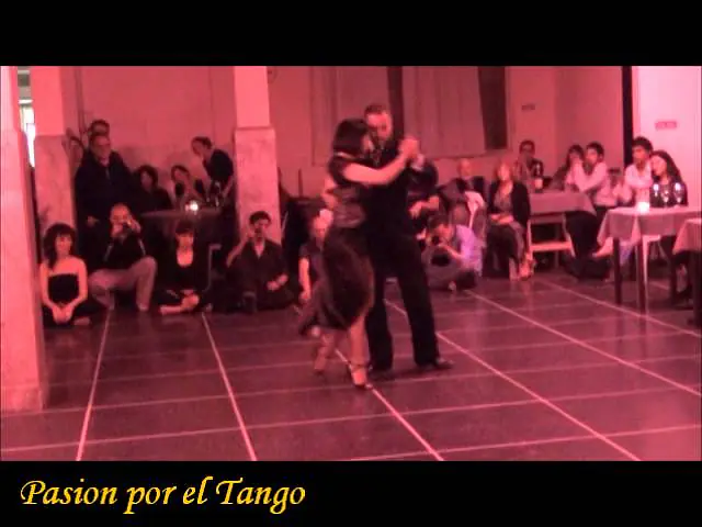 Video thumbnail for CRISTINA SOSA Y DANIEL NACUCCHIO BAILANDO EL TANGO CACHIRULO EN FLOREAL MILONGA