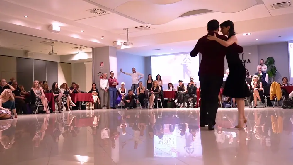 Video thumbnail for Walter Cardozo & Margarita Klurfan - Catania Tango Context Maggio 2022 (1/4)