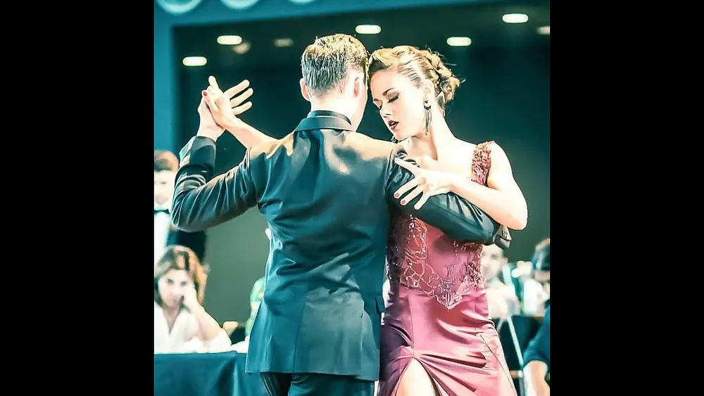 Video thumbnail for Maxim Akhmetzhanov & Ekaterina Kuznitsina выступлание в Планетанго, 1 танец