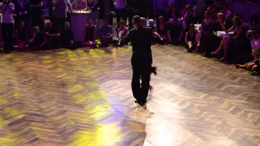 Video thumbnail for Santiago Castro & Carla Rossi - Tango Festival Karlsruhe 2015 - 4/4 Milonga