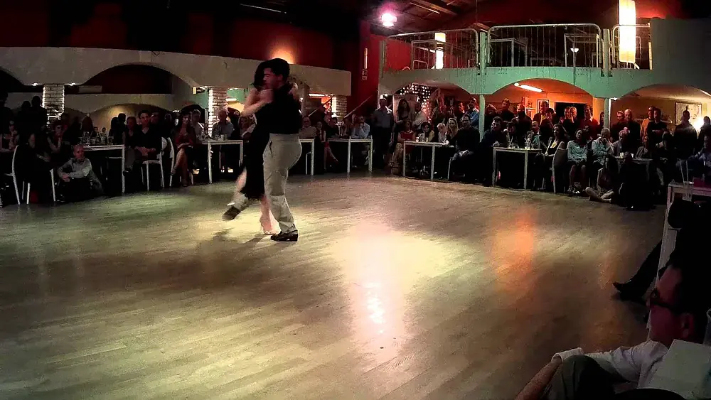 Video thumbnail for Cristhian Sosa Y Melina Mouriño - El Acomodo - Barrio Tango - Roma 20/02/2015