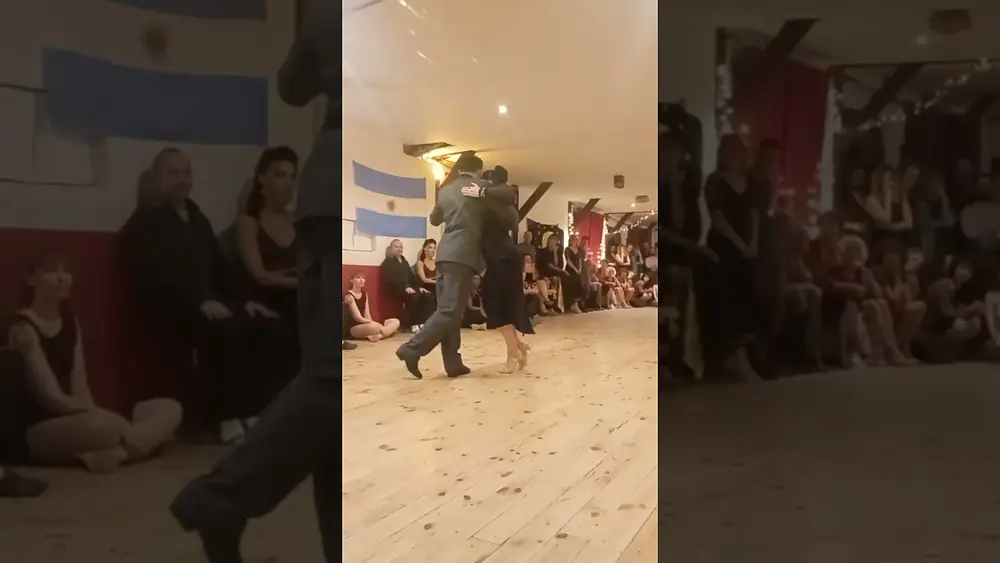 Video thumbnail for Barbara Ferreyra y Agustin Agnez-2/4-Tango "Dime Mi Amor" Orq.Darienzo-Maure-Paris, Francia