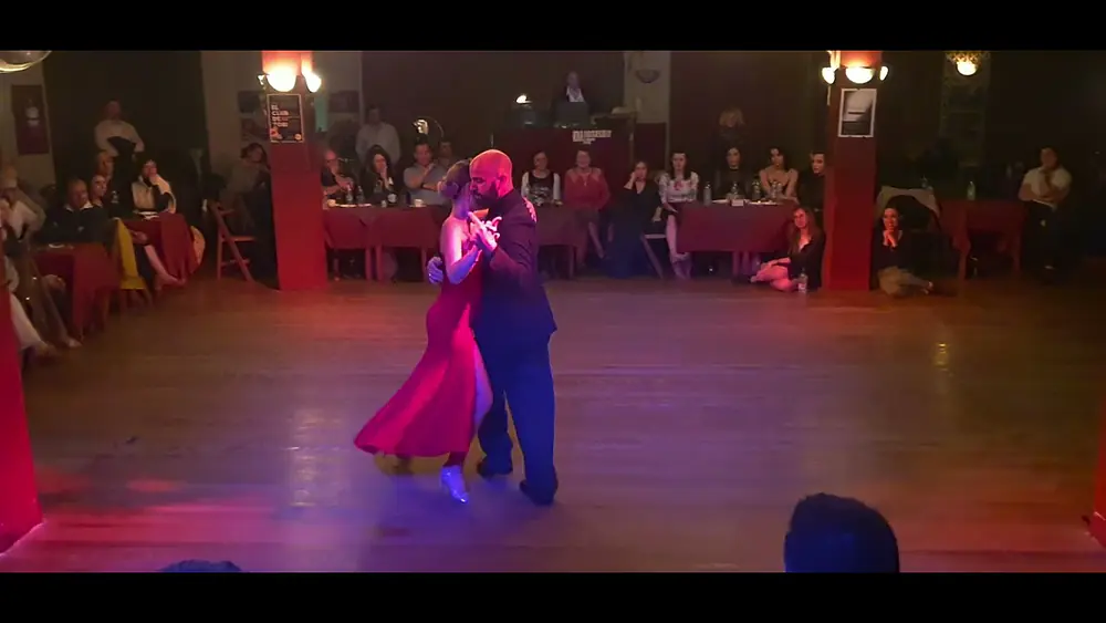 Video thumbnail for Lorena González y Gastón Camejo