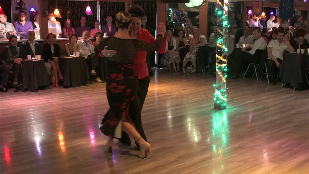 Video thumbnail for Mariana Lopez Cattini and Laura Smart at Milonga Corazón 2/3