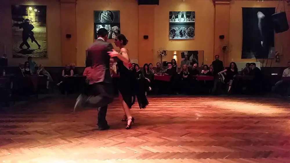 Video thumbnail for Adriel Bournissen y Soledad Mallo en Soho Tango - El Huracan