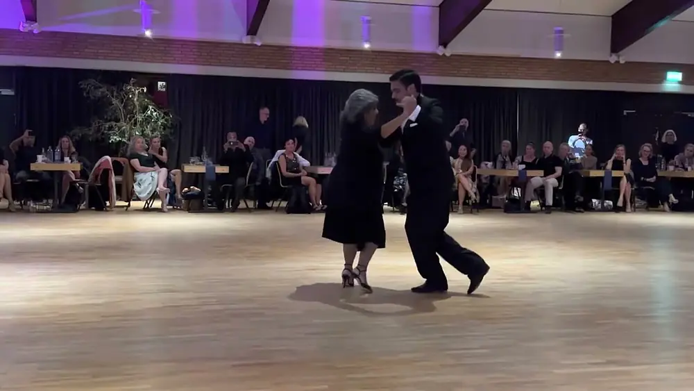 Video thumbnail for Graciela Gonzales y Ezequiel Mendoza - tango 1 y tango 2