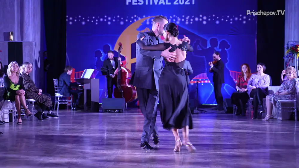 Video thumbnail for Anton Popichenko and Svetlana Berlin, Paciencia by Solo Tango Orquesta,  La Boca Tango Festival 2021