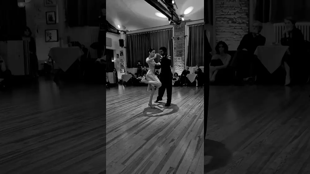 Video thumbnail for Silvina Tse y Julio Alvarez: Free Tango Style in Toulouse