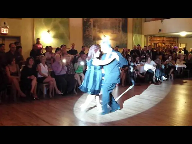 Video thumbnail for Argentine tango: Graciela Gonzalez & Jorge Torres - No Mientas (lyrics)