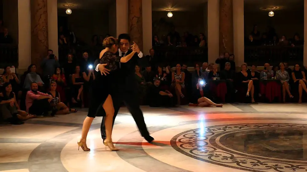 Video thumbnail for Carlitos Espinoza & Noelia Hurtado, Con toda la voz que tengo (Winter Tango Napoli 2015, 4/5)