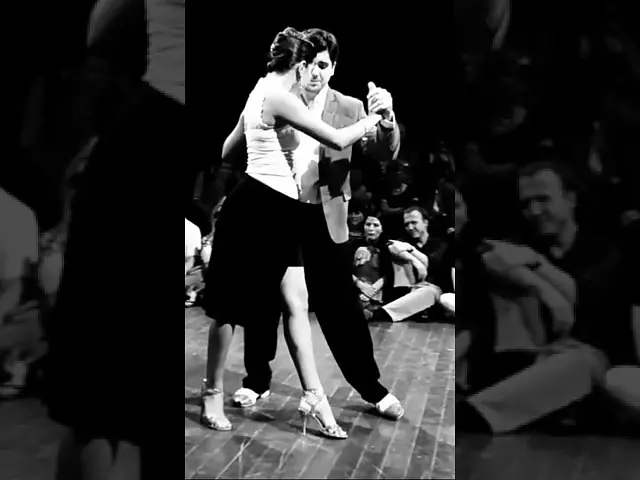 Video thumbnail for Roxana Suarez & Fernando Sanchez dance Edith Piaf - La Foule !
