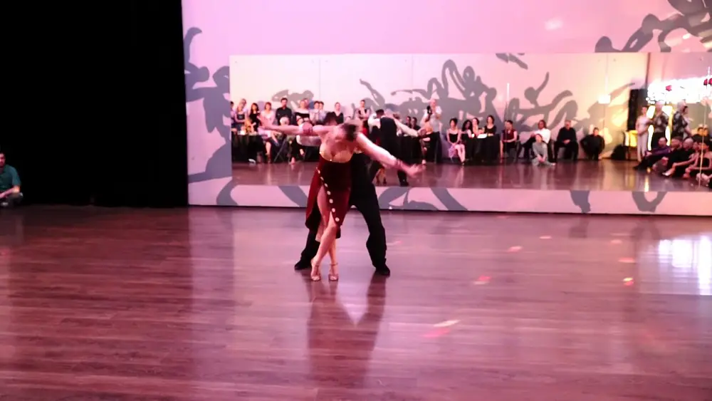 Video thumbnail for Jose Fernandez & Martina Waldman @ Milonga Chique 4-4