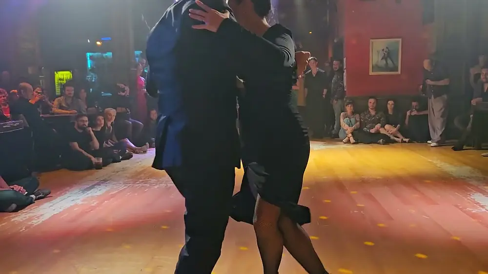 Video thumbnail for Cristina Sosa and Daniel Nacucchio at Mujercitas Tango Festival (2 of 2)