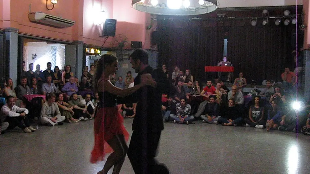 Video thumbnail for BRUNO TOMBARI y ROCIO LEQUIO en Viva La Pepa Milonga 2016 (1/4)