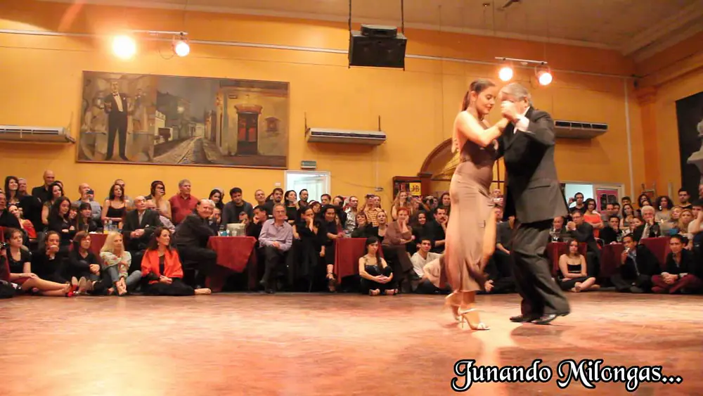 Video thumbnail for EDUARDO PAREJA Y LAURA GRANDI en el Parakultural Milonga