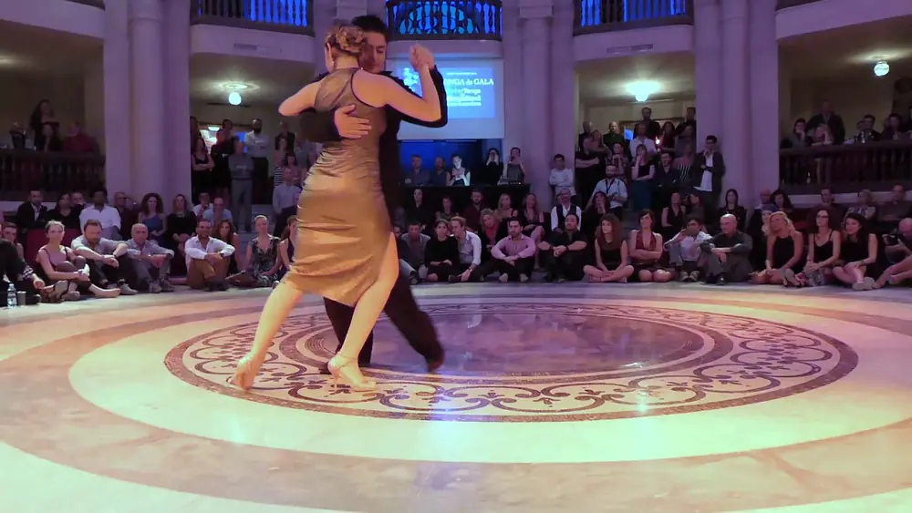 Video thumbnail for Carlitos Espinoza & Noelia Hurtado, Cabeza de novia (Winter Tango Napoli 2016, 5/5)