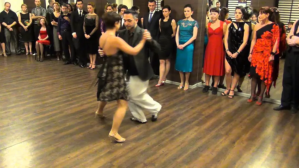 Video thumbnail for Alejandro Larenas y Marisol Morales. "DT2015"