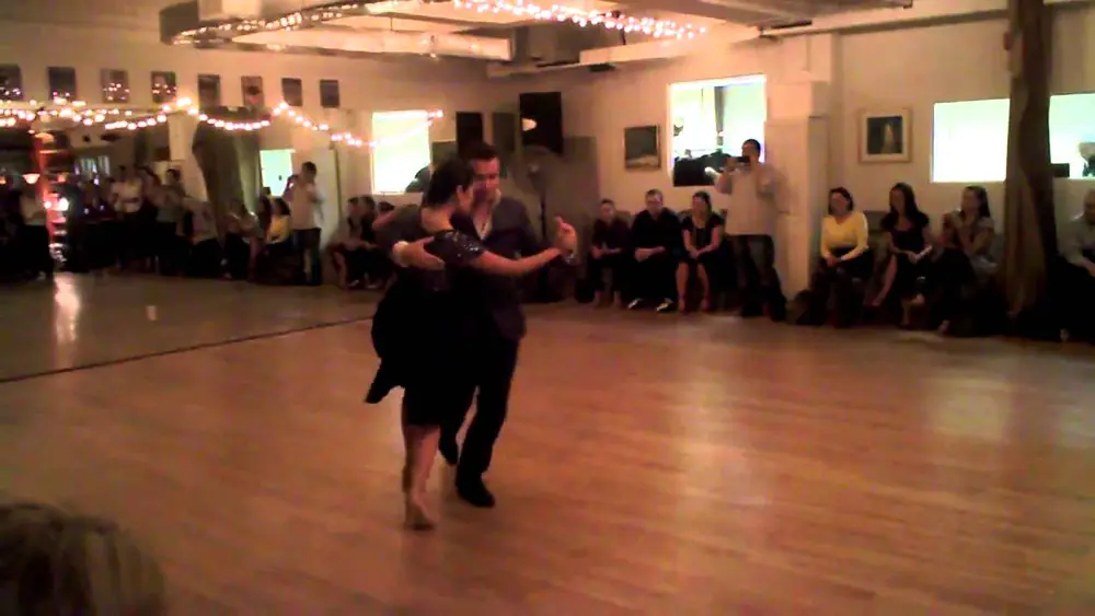 Video thumbnail for Argentine tango: Gabriel Misse & Natalia Hills - Reliquias portenas