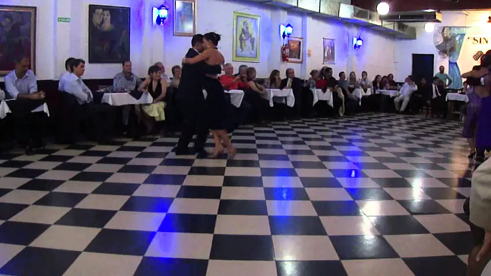 Video thumbnail for Milonga del 10/02/12 en el Sin Rumbo, de Julio Duplaa