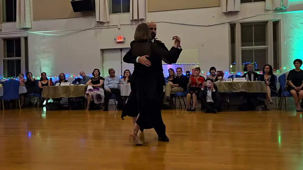 Video thumbnail for GASTON CAMEJO & LORENA GONZALEZ at LA REINA Milonga (1 of 3)