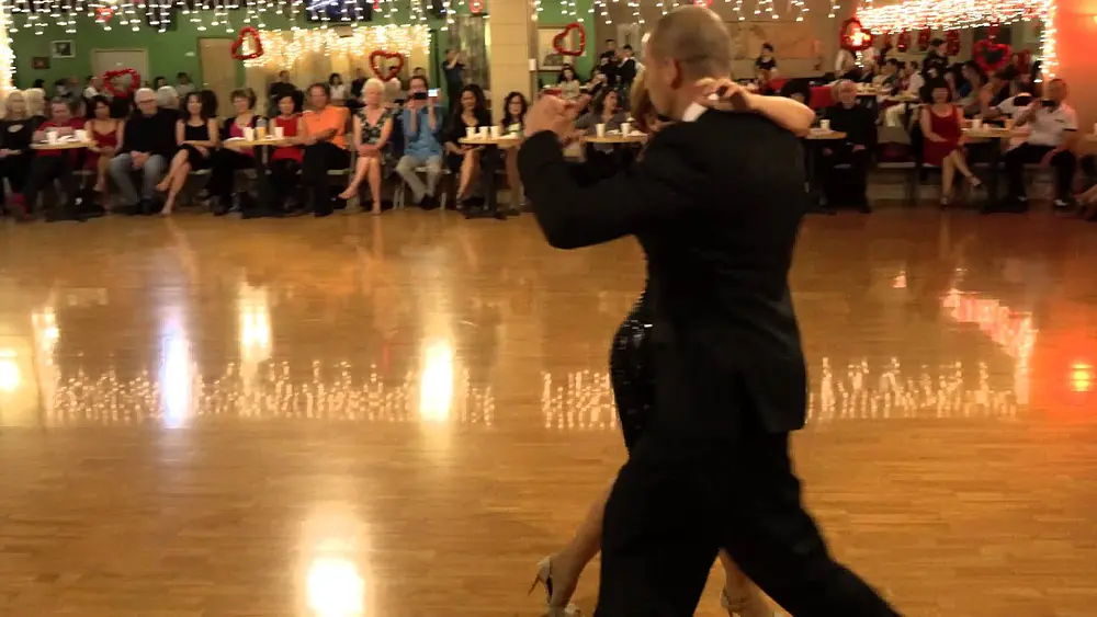 Video thumbnail for Guillermina Quiroga & Mariano Logiudice | La Luciernaga - Orquesta Color Tango