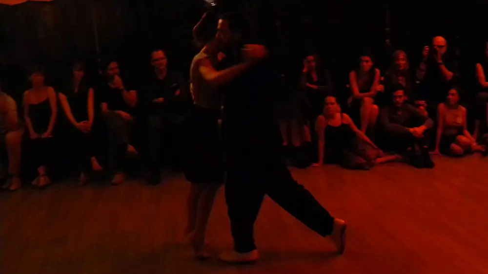 Video thumbnail for Esibizione di Peppe Di Gennaro ed Adelma Rago in Besame mi amor al Winter Tango 2016 al Salon Baires