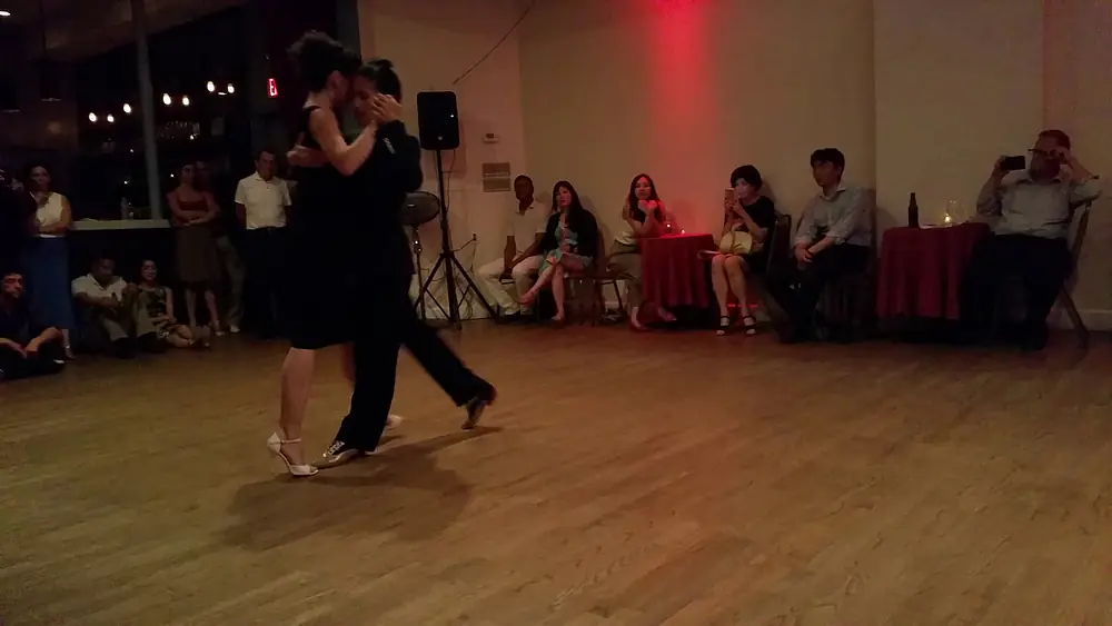 Video thumbnail for Argentine tango: Maria Elena Ybarra & Naomi Harris - Tabaco