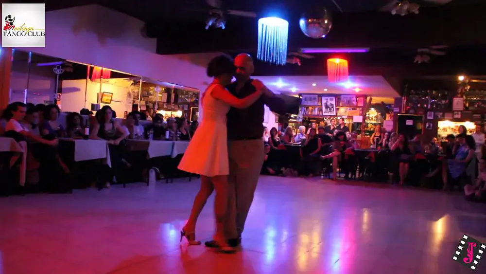 Video thumbnail for GABRIEL DI PRINZIO Y HEBE MARTINEZ en el Tango Club Milonga