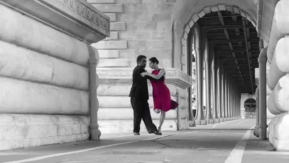 Video thumbnail for First tango en Paris — Maria Filali & Özgür Karahan