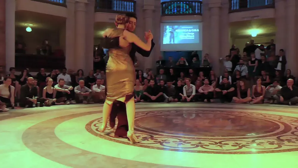 Video thumbnail for Carlitos Espinoza & Noelia Hurtado, Qué importa (Winter Tango Napoli 2016, 3/5)