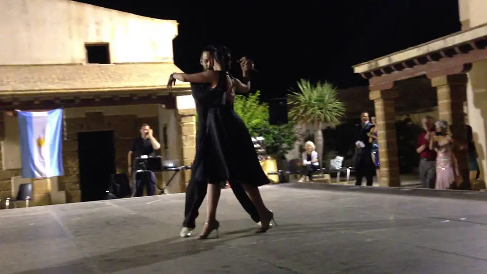 Video thumbnail for FITA Tango Festival - Junio 2015 Cesar Agazzi y Virginia Uva 2 - Tango