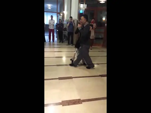 Video thumbnail for Marco Palladino Tango lesson : MILONGA " El MorochoY El Oriental di A. d'Agostino