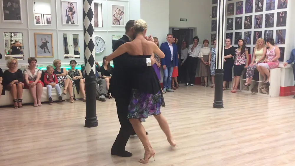 Video thumbnail for Dmitri Muksinov & Elena Shtitskaya. Milonga Edissa DNI Tango 25/08/2017_1