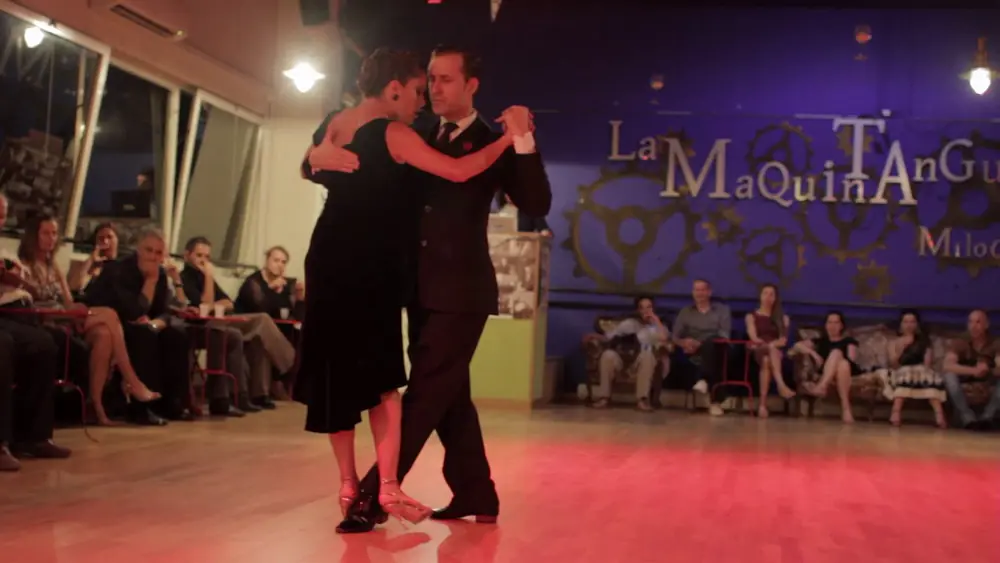Video thumbnail for Facundo Piñero y Vanesa Villalba en La Maquina Tanguera 1/5