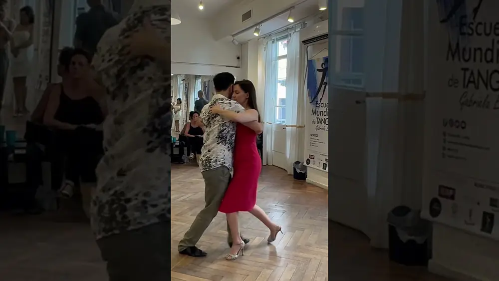 Video thumbnail for Demian Garcia. Tango lesson. Rondando tu esquina. EMTGE. Buenos Aires. January 3, 2025