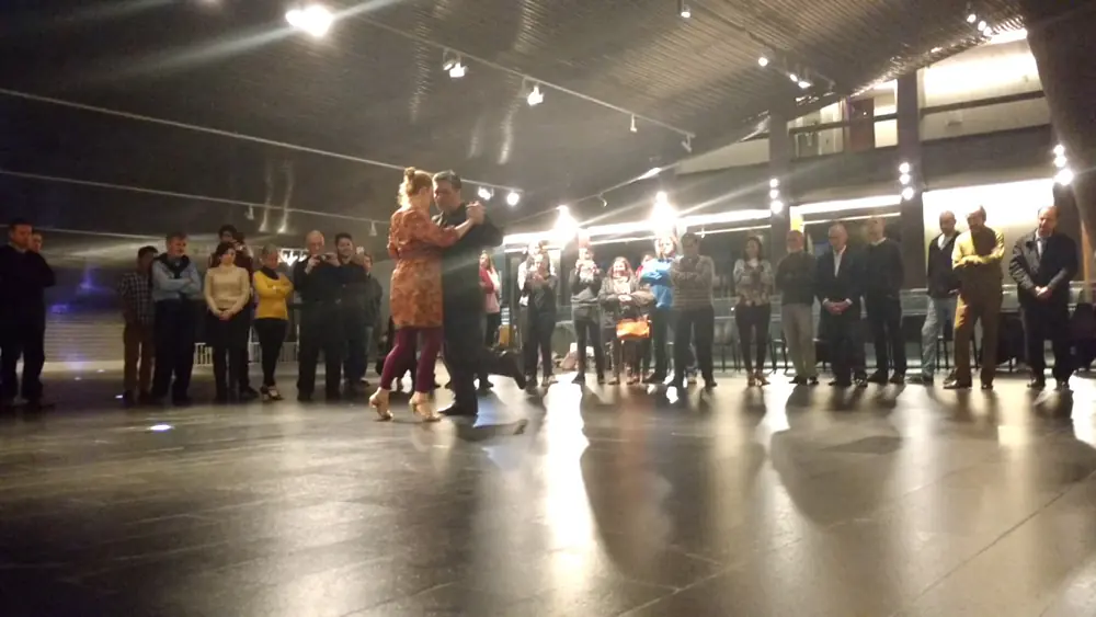 Video thumbnail for Melina Brufman y Javier Maldonado clase en el CCK (30-May-17)