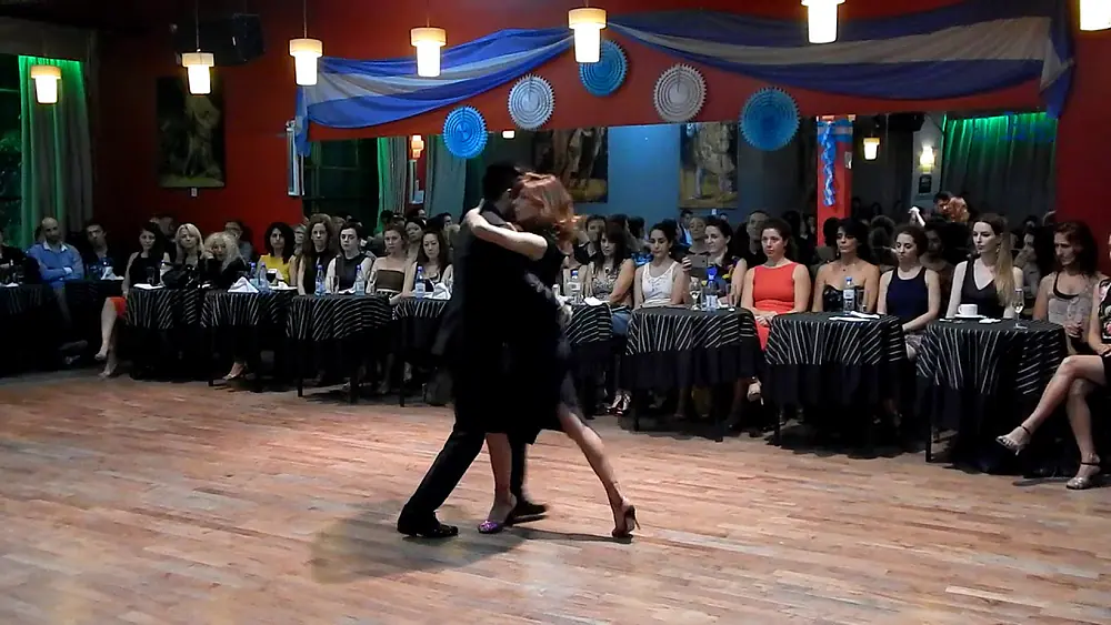 Video thumbnail for Silvana Anfossi y Krishna Olmedo