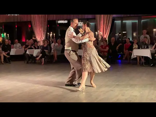 Video thumbnail for Tango: El ultimo cafe - Improvisation mit Susanne Opitz & Rafael Busch