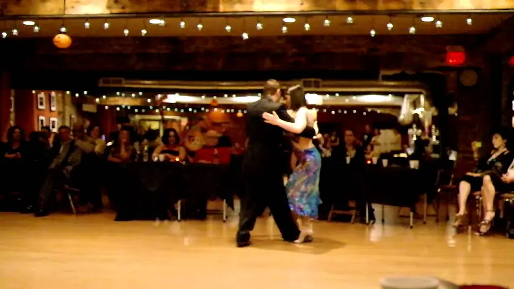Video thumbnail for Daniel Nacucchio & Cristina Sosa @ Joy of Dance Studio - Tango (Oct 2010)